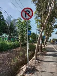 Jual & Pasang Tiang Rambu Cianjur